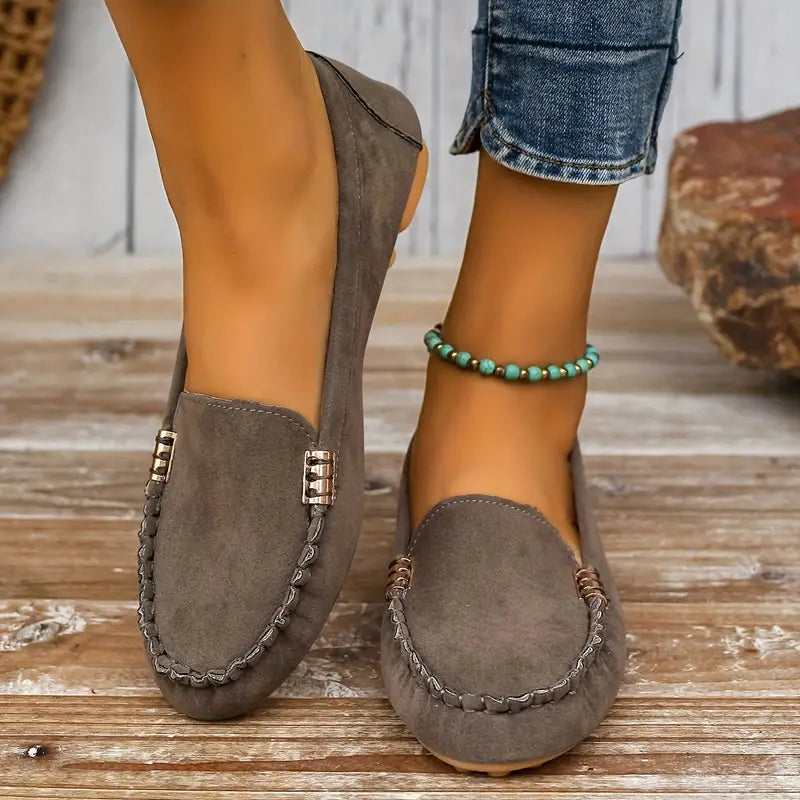 Amelia - Casual Women's Comfort Loafers with Stitched Moc Toe and Flexible Sole