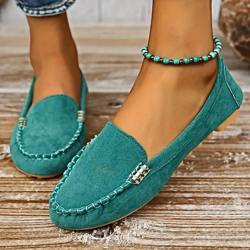 Amelia - Casual Women's Comfort Loafers with Stitched Moc Toe and Flexible Sole