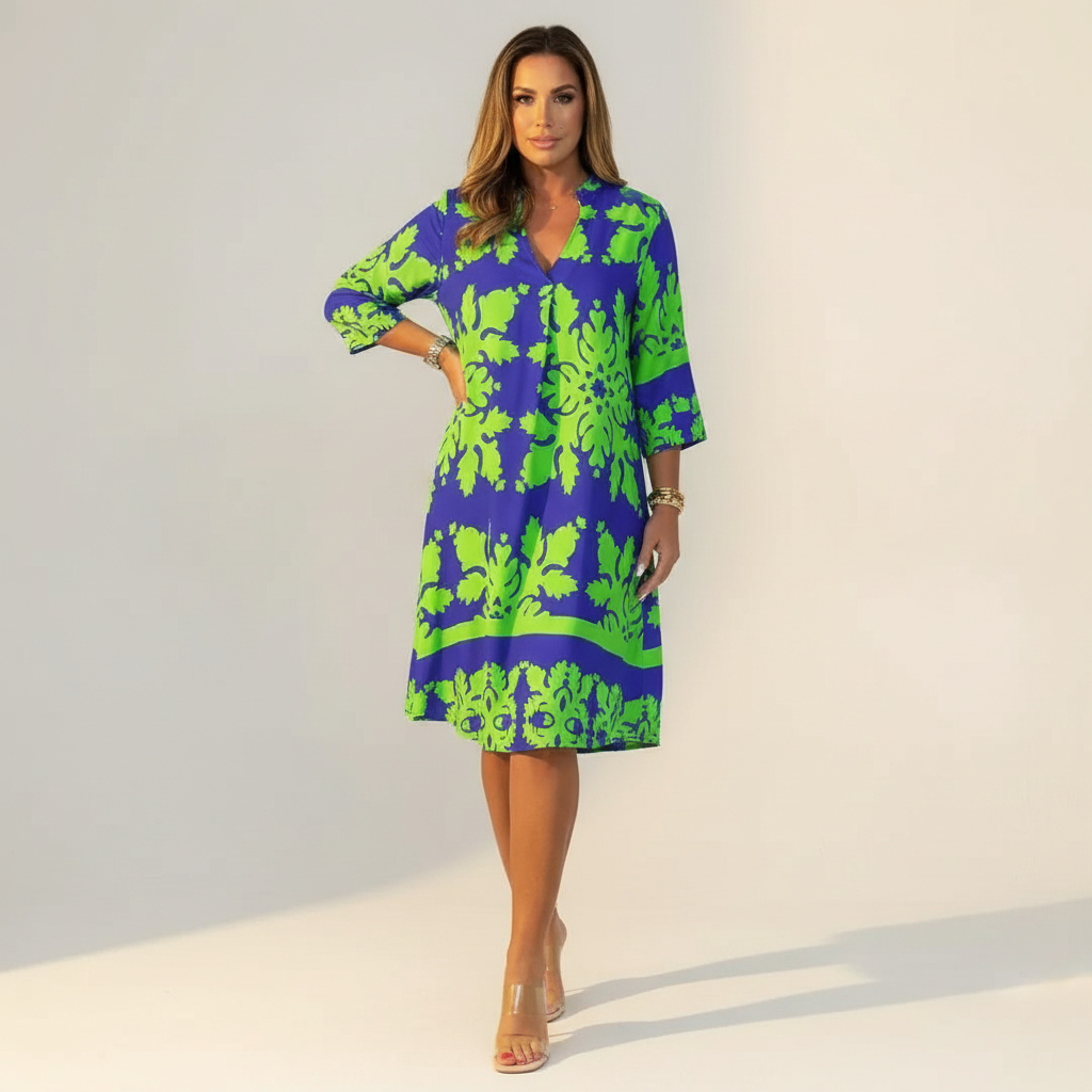 Chloe - Flowy Women's Mini Summer Dress with V-Neckline and Three-Quarter Sleeves