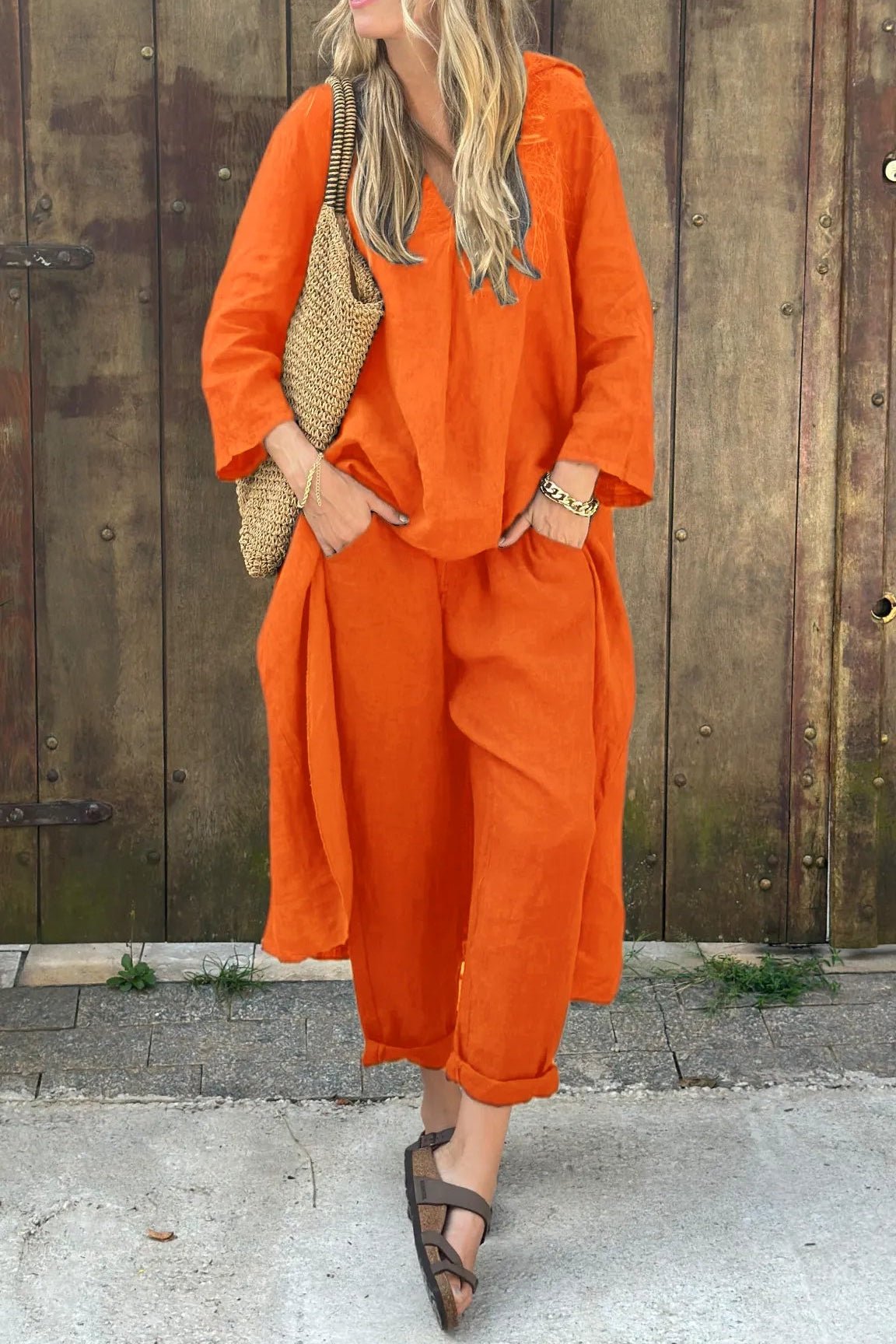 Daisy - Casual Women's Linen Co-ord Set with V-Neck and Wide-Leg Trousers
