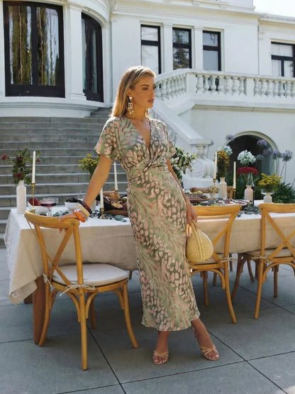 Daisy - Elegant Women's Wedding Guest Maxi Dress with V-Neck and Twist Detail