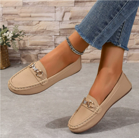 Ella - Classic Comfort Loafers for Women with Chain-Link Buckle