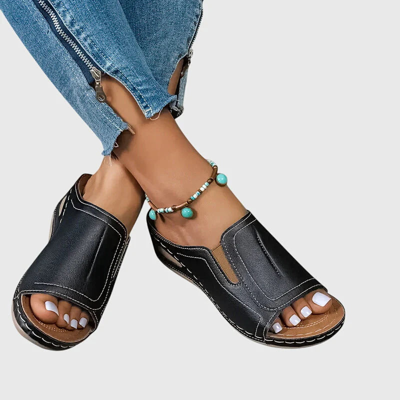 Evie - Relaxed Women's Orthopedic Wedge Mule Sandals with Panelled Upper and Cushioned Footbed