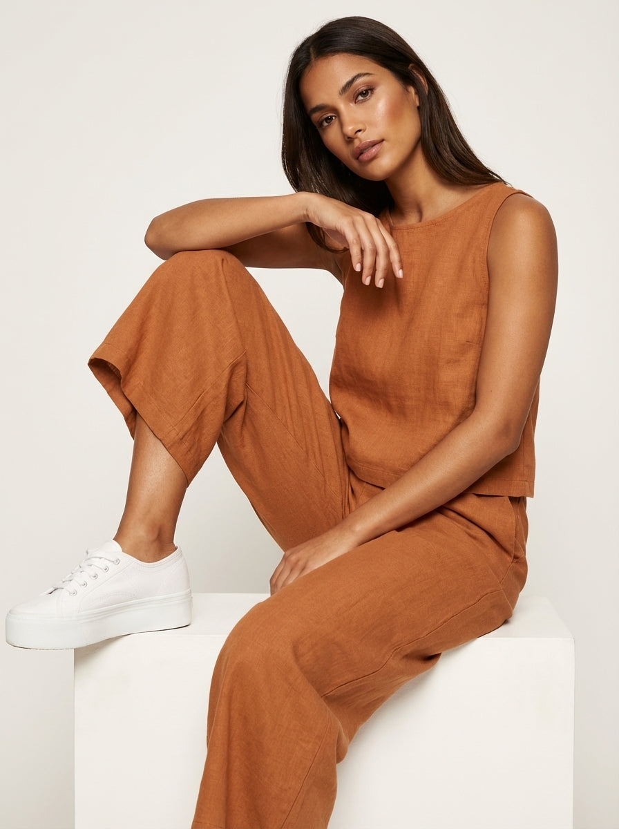 Grace - Smart Women's Linen Set with Cropped Top and Wide-Leg Trousers