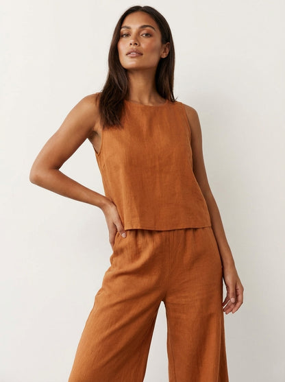 Grace - Smart Women's Linen Set with Cropped Top and Wide-Leg Trousers