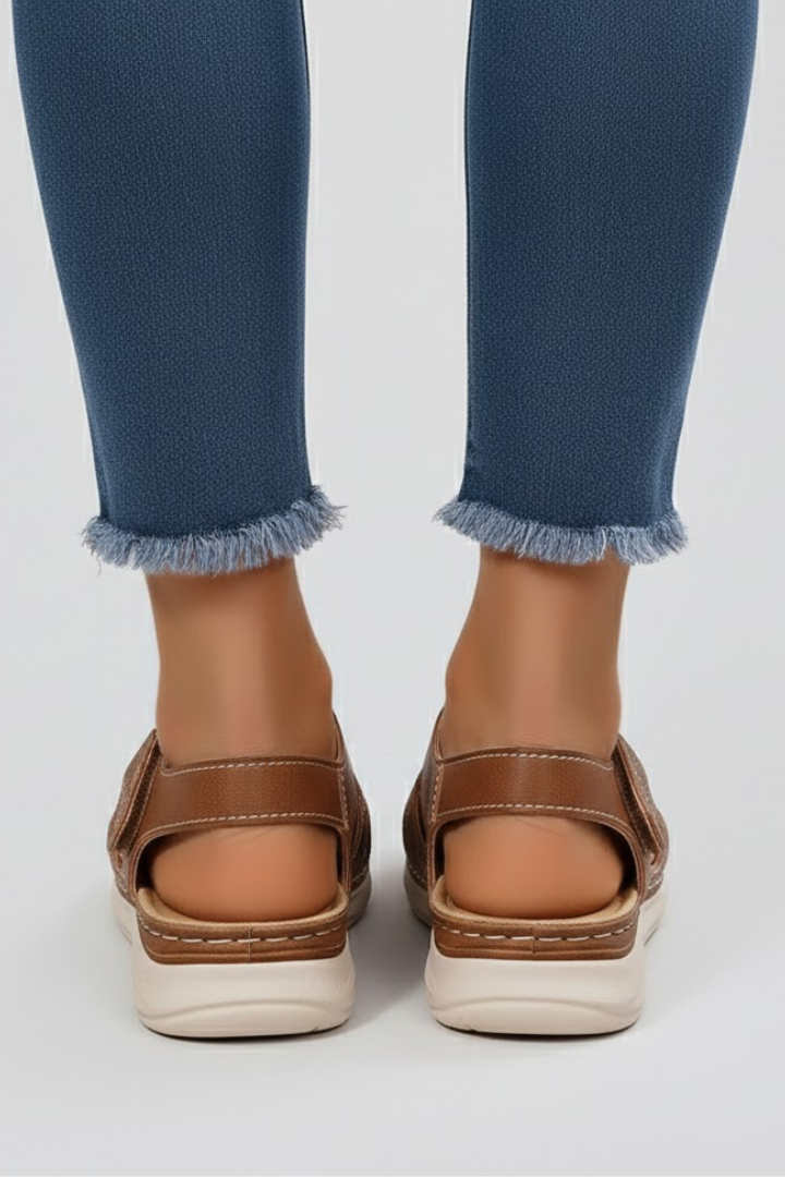 Hannah - Relaxed Orthopedic Sandals for Women with Buckle Strap Detail