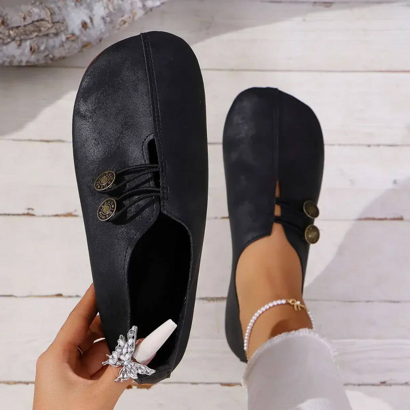 Isla - Vintage Women's Orthopedic Slip On Shoes with Elastic Strap and Round Toe