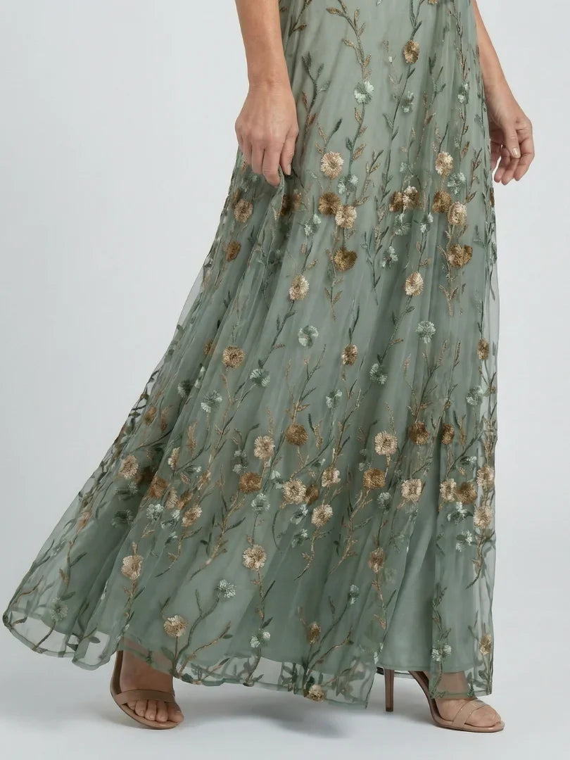 Olivia - Elegant Women's Maxi Dress with V-Neck and Floral Embroidery