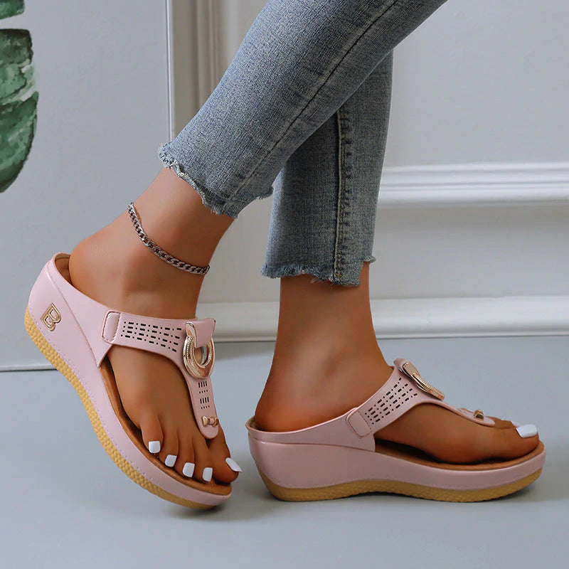 Poppy - Chic Comfort Sandals for Women with Gold Ring Buckle