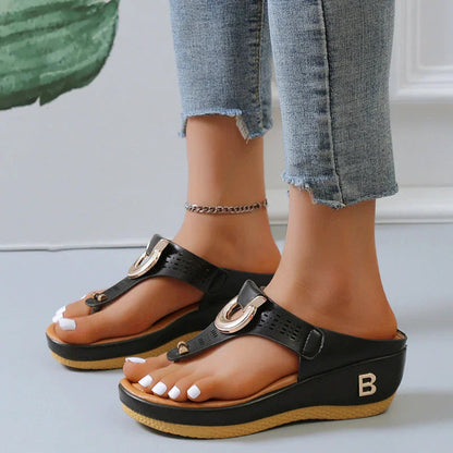 Poppy - Chic Comfort Sandals for Women with Gold Ring Buckle