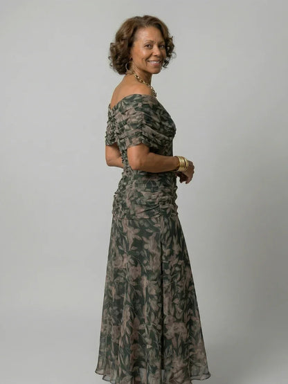 Poppy - Elegant Women's Summer Maxi Dress with V-Neck and Ruched Detail
